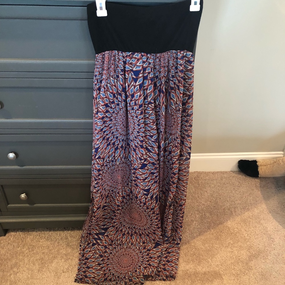 Strapless maxi dress with slit